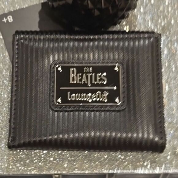 Loungefly The Beatles Abbey Road Wallet - Picture 11 of 12